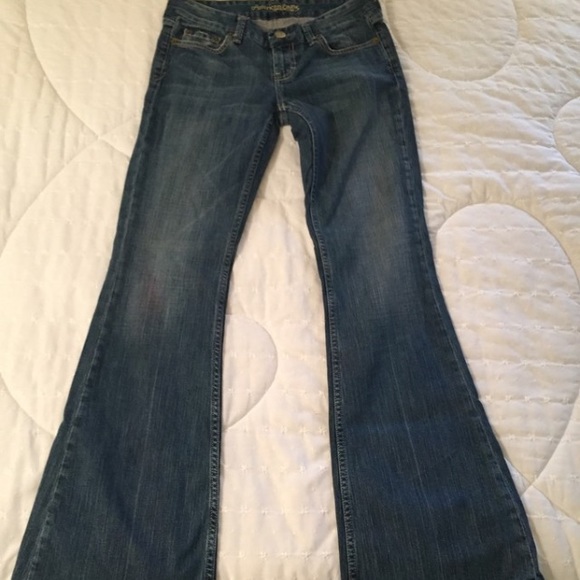 American Eagle Outfitters Denim - American Eagle size 2 Jeans low rise